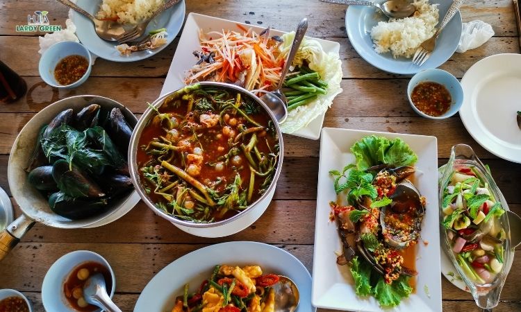 เมื่อมีอาการอักเสบทางนรีเวชไม่ควรทานอะไรบ้าง? - อาหารรสจัด